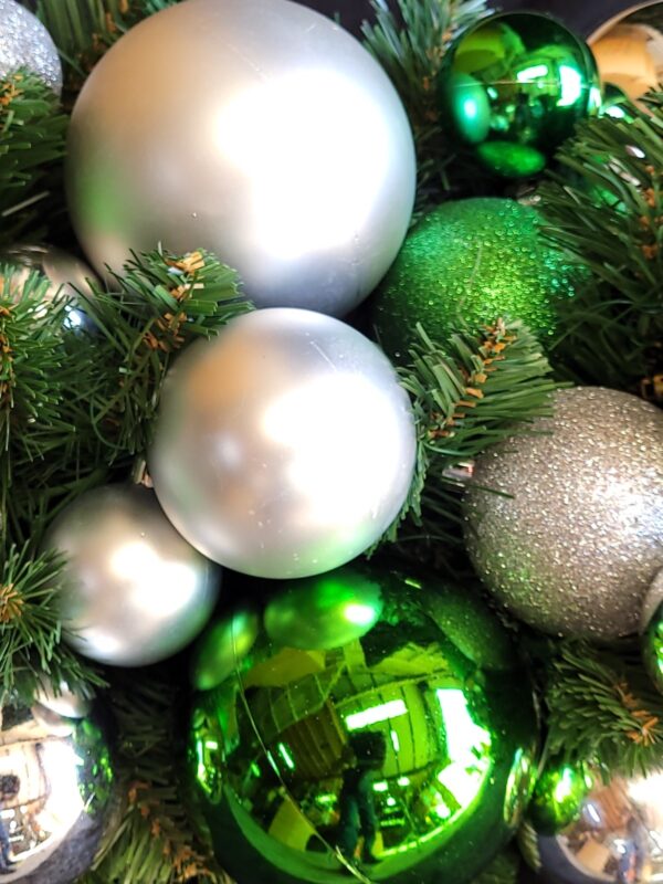 Green Soda Christmas Ball Decoration Kit