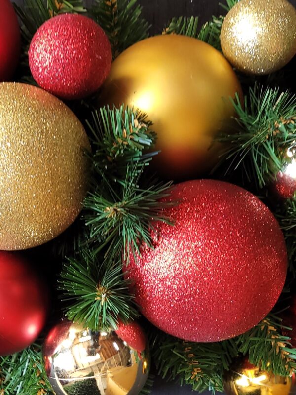 Royale Red Ball Decoration Kit